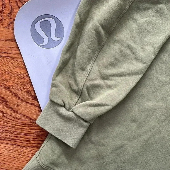 Lululemon I 8 - Picture 3 of 10